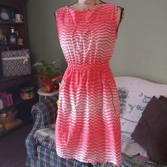 Dress - Picture 1 of 3